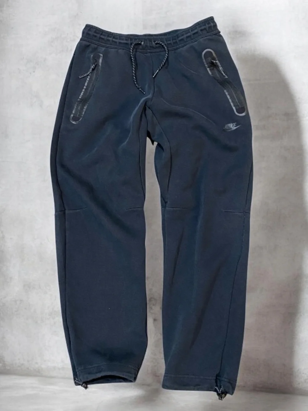 Nike Tech Heavyweight Adjustable Hem Joggers Sweatpants Medium Black